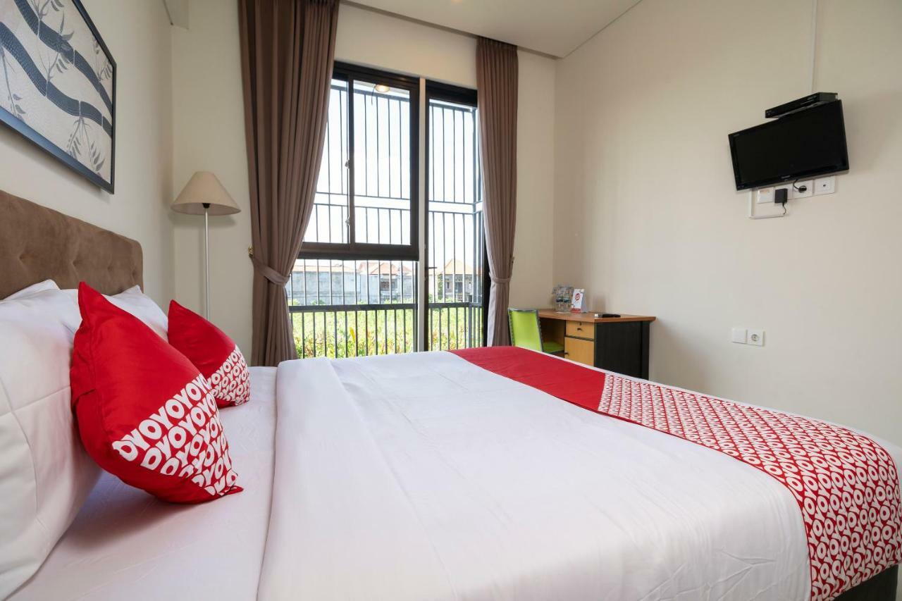 Oyo 697 Olivia Inn Denpasar Legian Exterior foto