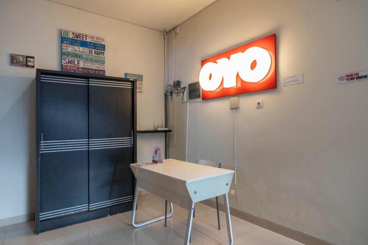 Oyo 697 Olivia Inn Denpasar Legian Exterior foto