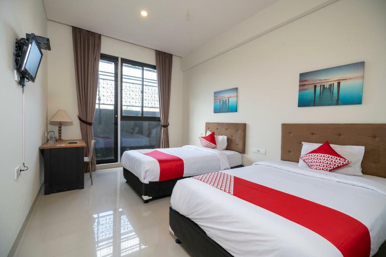 Oyo 697 Olivia Inn Denpasar Legian Exterior foto