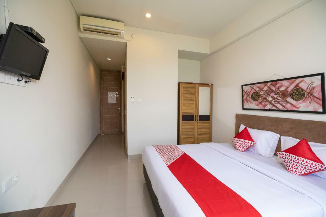 Oyo 697 Olivia Inn Denpasar Legian Exterior foto